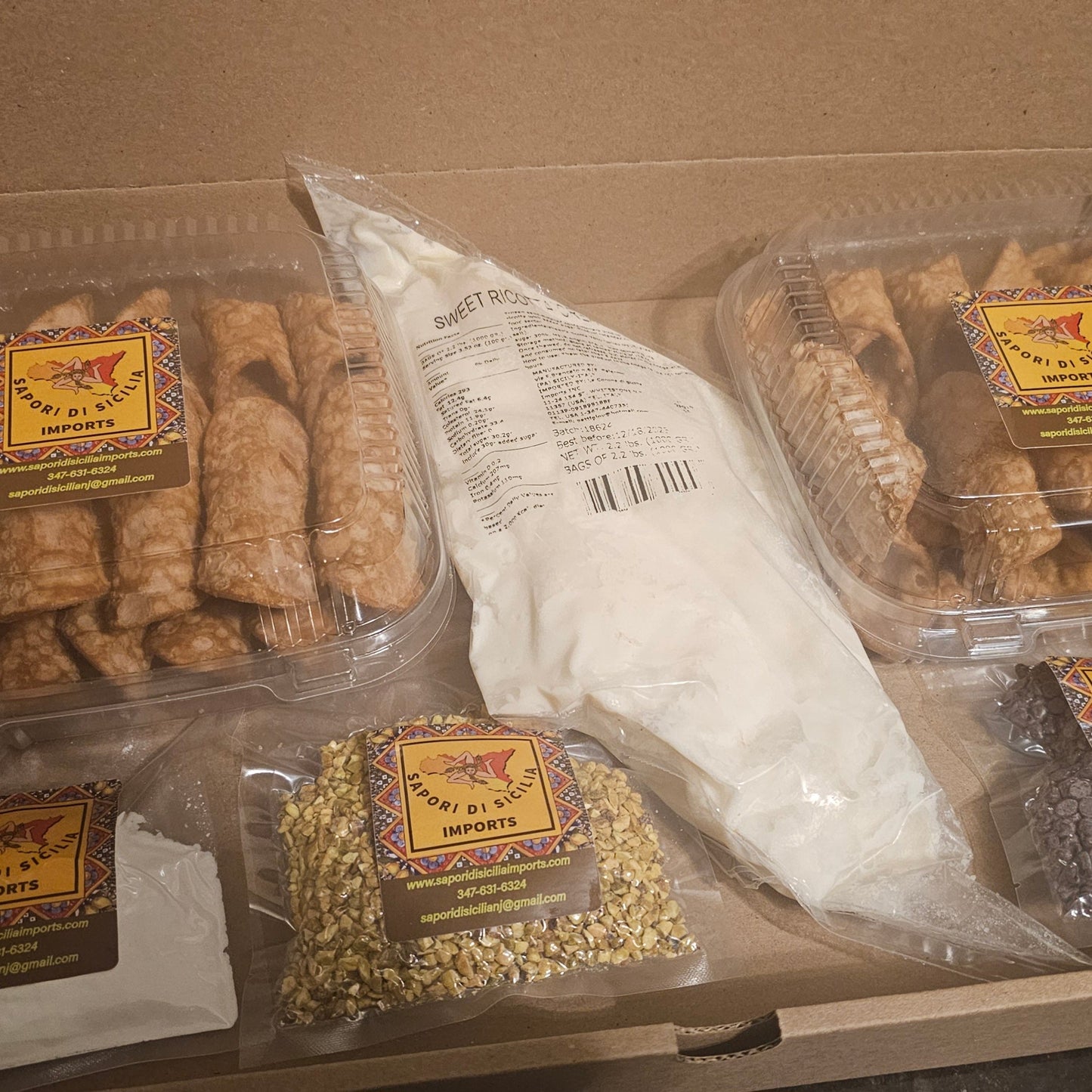 Sicilian Cannoli Kit 12 count "MADE IN SICILY"